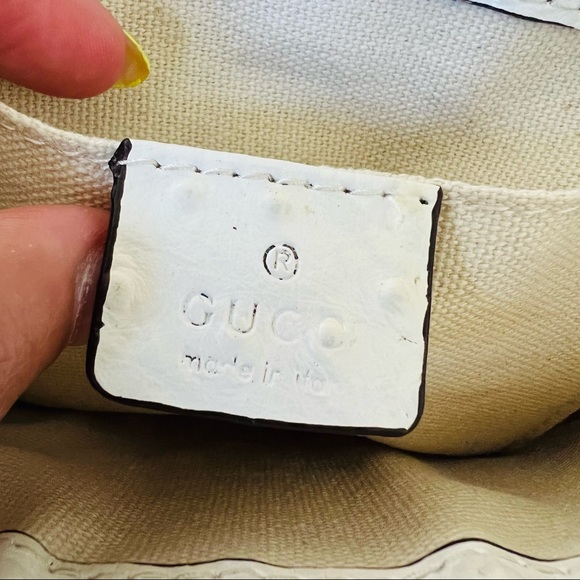 GUCCI Smilla Ostrich handbag/clutch with racoon tails - Picture 9 of 12